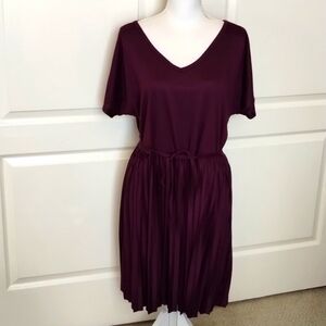 Cato est. 1946 plum color pleated flowy dress with tie v-neckline  size XL